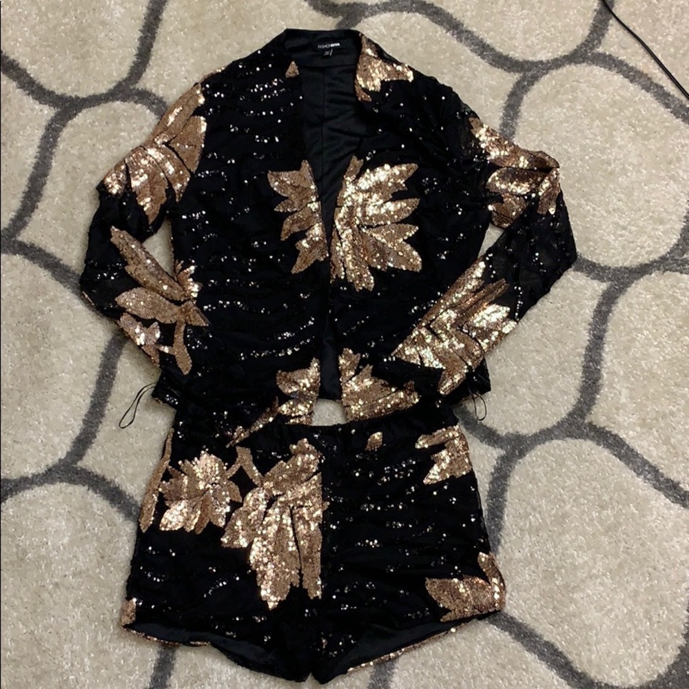 VIP STATUS SET - BLACK/GOLD